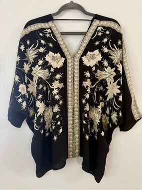 Rose & Olive Boho Black Cream Floral Batwing Dolman Kimono Tunic Top - Size M